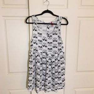 DONATING SOON ✨H&M skull dress